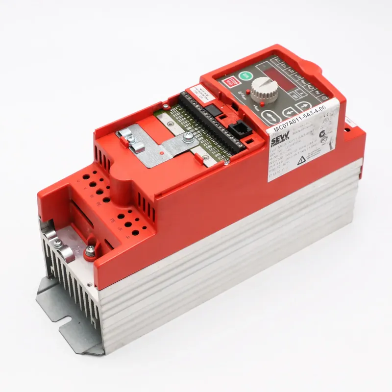 Oryginalny SEW MC07A011-5A3-4-00 Przetwornica częstotliwości 1,1 kW